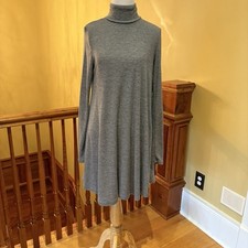 Cozy Flowy Heather Gray Turtleneck Dress Wmn’s S