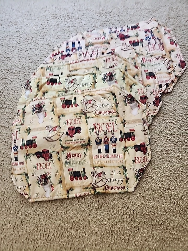 Set Of 6 Quilted Christmas Placemats - Image 2 of 4