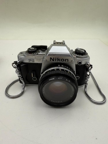 4/4 Nikon FG-20 / Cámara réflex analógica 35 mm Objetivo Tokina SZ-X-28-200 - Imagen 6 de 9
