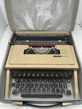 Olivetti Typewriter Olivetti Tan Lettera 31 Vintage Retro w/case AnD Inserts thumbnail