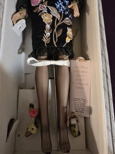 Tonner Tyler Wentworth bambola Broadway luci capelli ondulati biondi - Foto 10 di 20