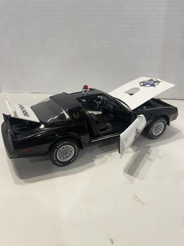 FRANKLIN MINT 1:24 DIECAST 1977 TRANS AM POLICE CAR (Ltd Ed) with PAPERS - Picture 8 of 8
