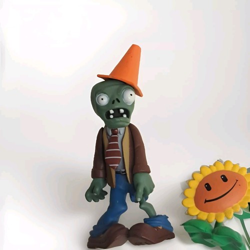 Plants VS Zombies Fun Dead Figures 2012 Conehead Sunflower Popcap Smoke Free