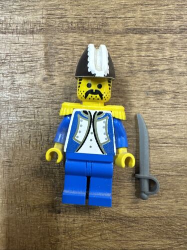 Imperial Soldier LEGO minifigure Vintage Pirates 6274 Caribbean Clipper