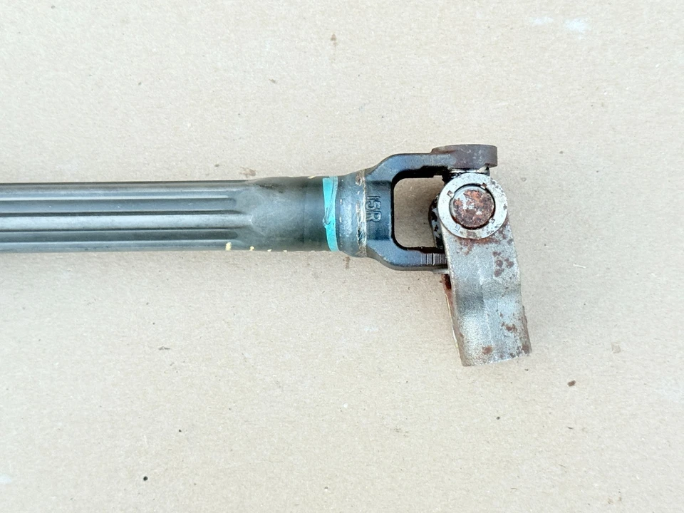 Columna de dirección Hyundai Accent 2012-2017 eje intermedio OEM Foto 2 de 4