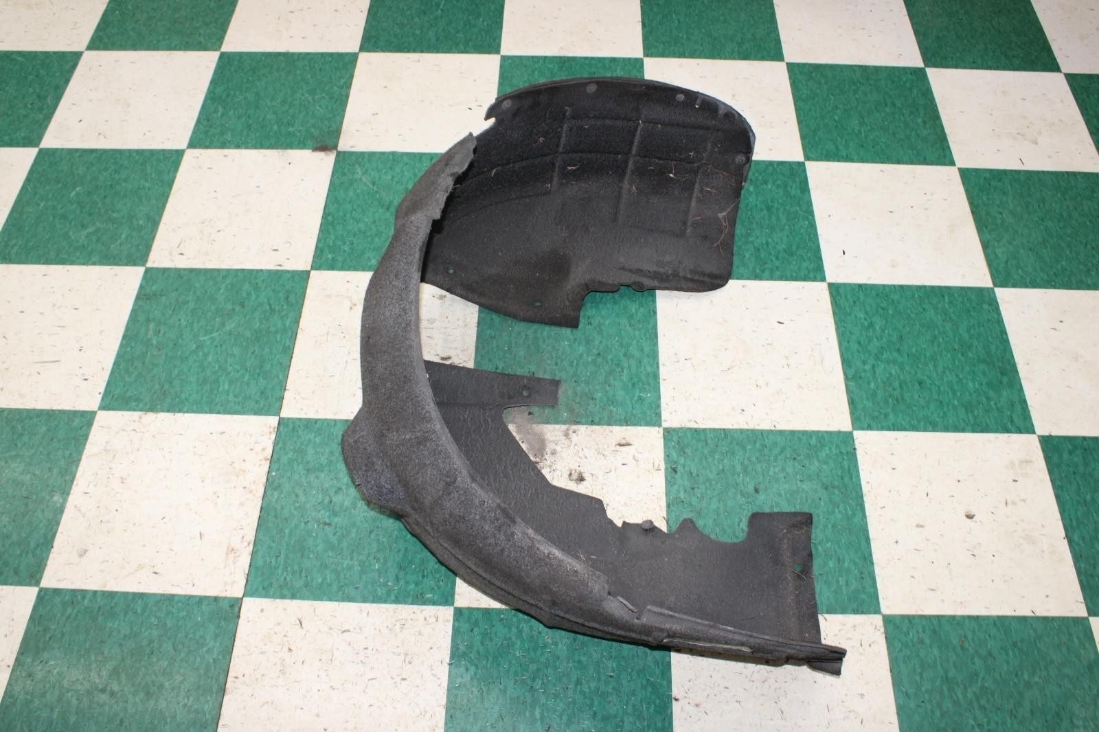Maserati Ghibli 2014-2021 Rear Left Inner Fender liner Black