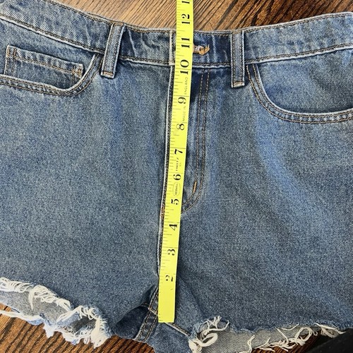 PINK Victoria’s Secret Cutoff Jean Shorts Size 28 Blue Denim 3” Inseam Cotton - Picture 9 of 10