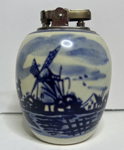 German Delft Blue And White Automatic Table Lighter Base