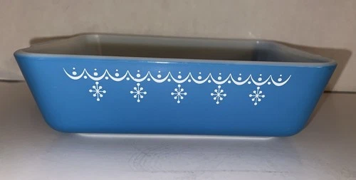 Vintage Pyrex Snowflake Garland  0503 1 1/2 Qt   **No Lid!** Casserole Dish Blue