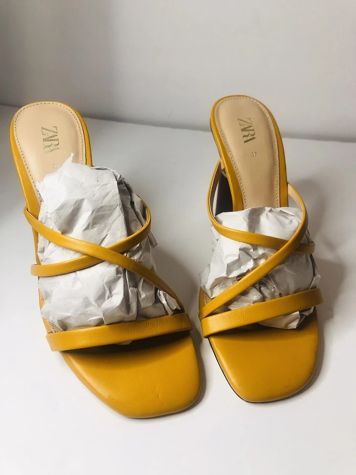 Zara 绑带圆筒跟凉鞋 Y2K 芥末黄色 37 码方头 7 码 — 第 4/4 张图片