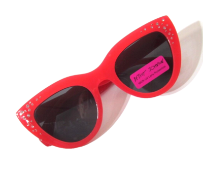 ?Betsey Johnson Chic Red Cat-Eye Sunglasses Amazon.com: Betsey Johnson Women main image 4