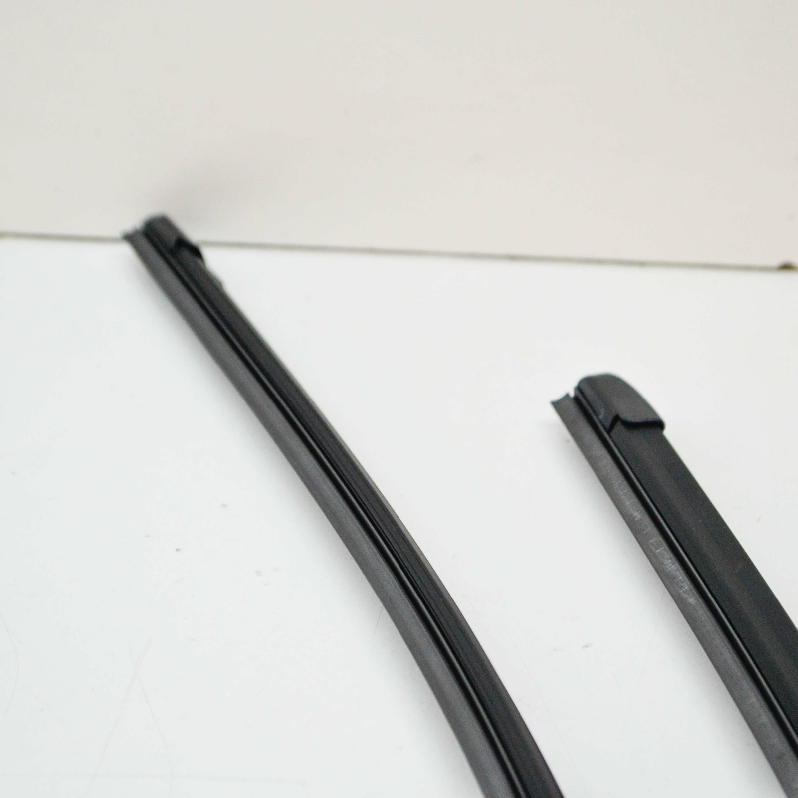 NEU BMW X3 G01, F97 FRONT WIPER ARM 61617469820 7469820 ORIGINAL