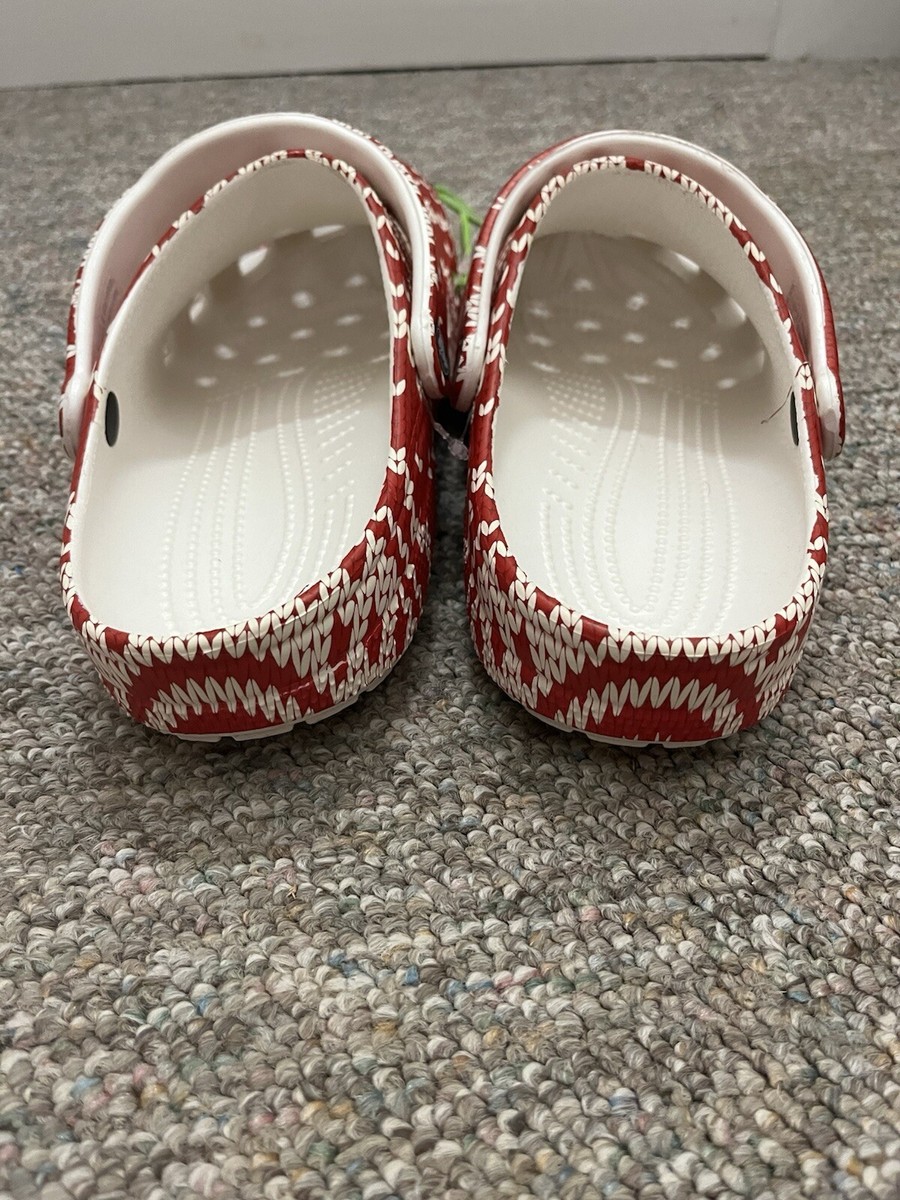 Crocs Adult Classic Clogs Red Holiday Sweater Men display picture 1