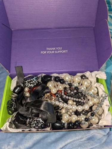 Lot Of Vintage Costume /Modern Jewelry Mixed Beads Bracelets Earrings 3 Lbs