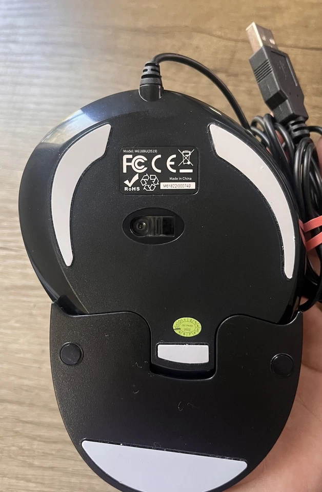 Delux M618 Scroll Wheel Vertical Wired Optical Mouse for PC/Mac 2-Way - Black - Image 4 of 4