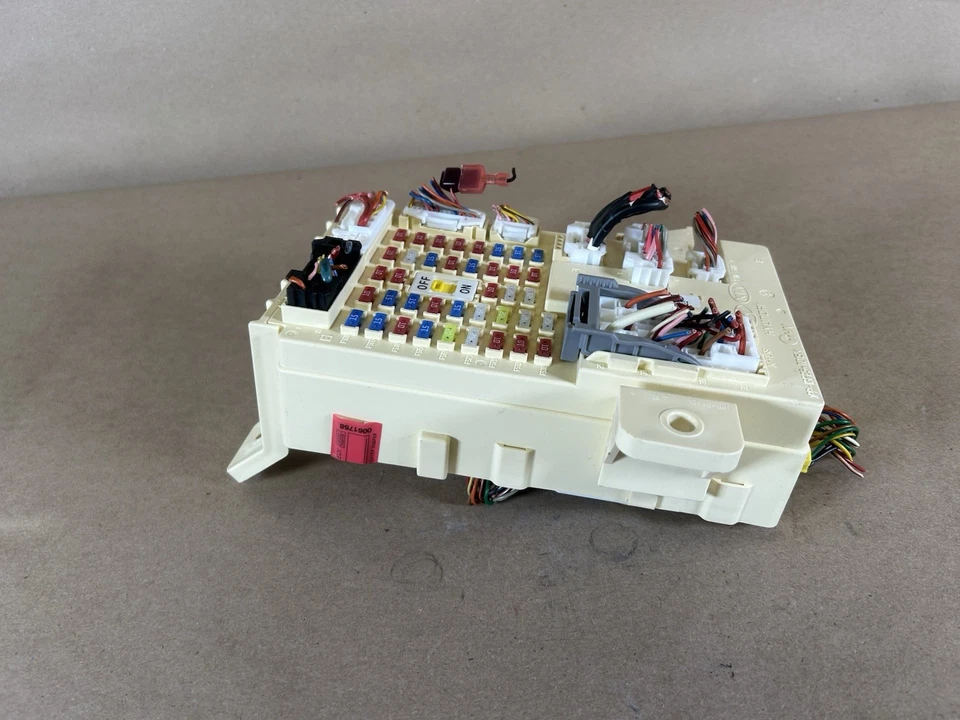 Hyundai Veloster IPM BCM 2012-2015 módulo de alimentación integrado caja de fusibles 95400-2V041 Foto 2 de 4