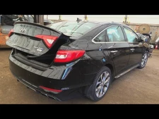 (LOCAL PICKUP ONLY) Trunk/Hatch/Tailgate Spoiler With Rear View Camera Fits 15-1