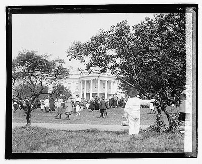 Photo:Easter Egg Rolling at White House, 1921
