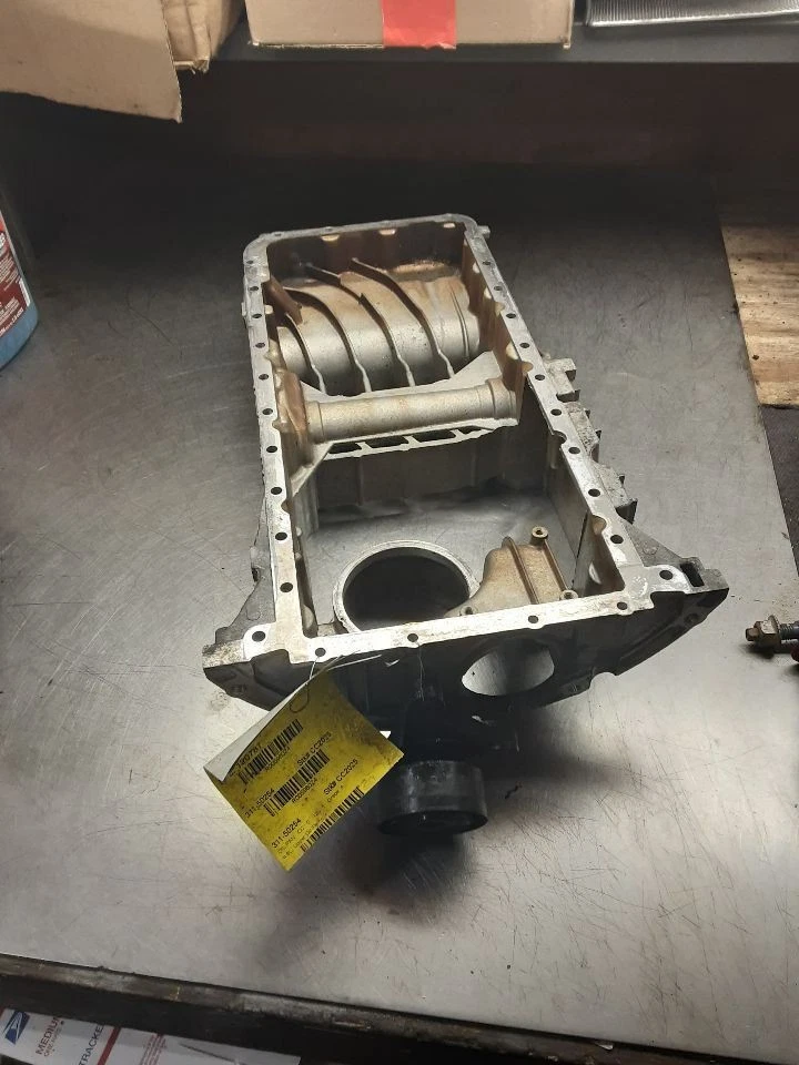 Oil Pan 4.8L Upper Fits 07-10 BMW X5 598024 Foto 2 de 4