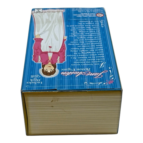Figura de acción Jane Austen 2013 de Archie McPhee 6" libro y pluma accesorios LEER - Imagen 7 de 7