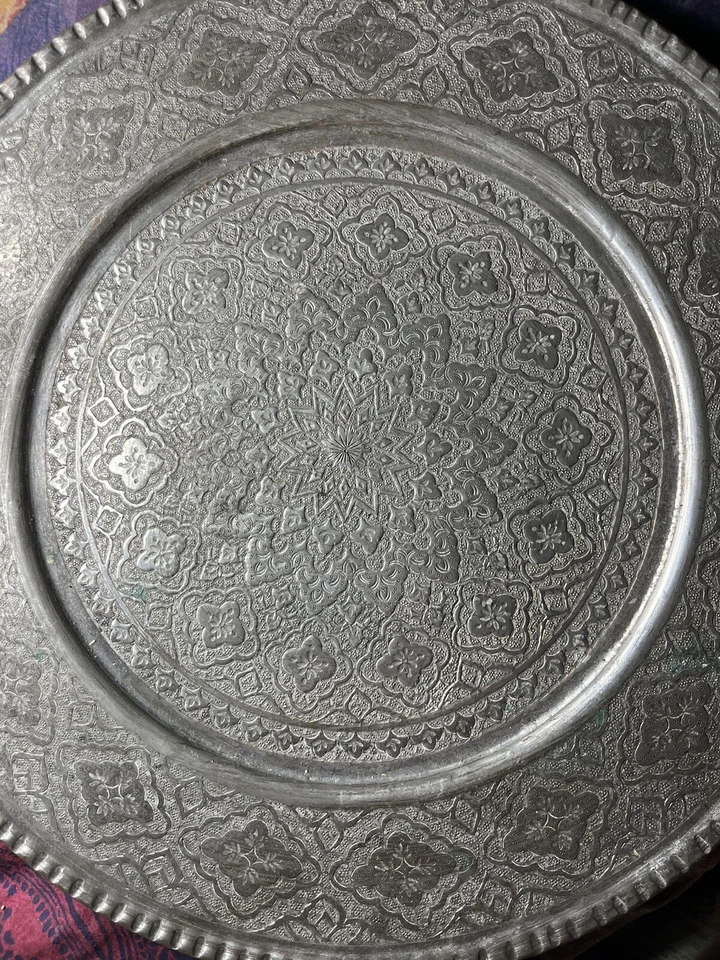 Bandeja de cobre indo-persa gravada e estanhada século XIX - Extremamente rara - Imagem 3 de 4