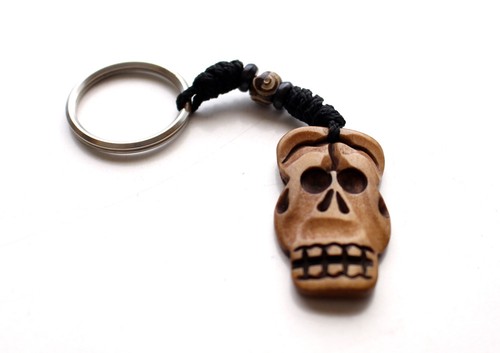 1PC Skull Head Key Ring Skeleton Head Brown Bone Biker Death Skulls Halloween - Picture 3 of 3