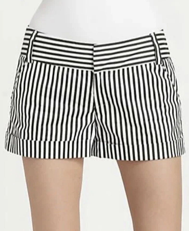 Pantalón corto Alice + Olivia a rayas con puños talla 0 Foto 2 de 4