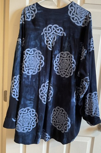 Woman’s Batik Navy Long Sleeve Tunic Blouse XXL Celtic Symbols "Love to Kiss" - Bild 13 von 14