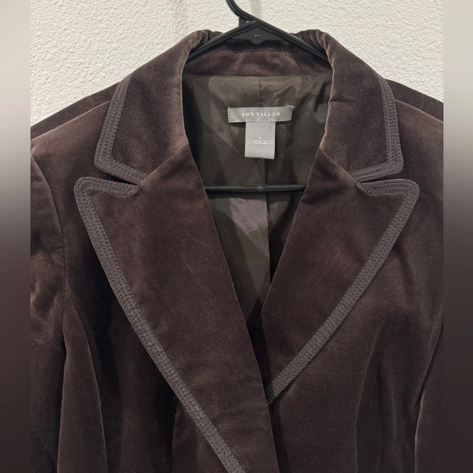 Blazer Ann Taylor Marrón Terciopelo Cuello Un Botón Talla 4 Foto 4 de 4