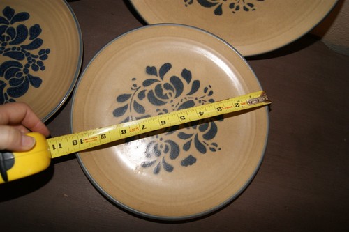 Pfaltzgraff Folk Art Choose from plates, bowls, serving platter, pitcher, oval - Picture 11 of 12