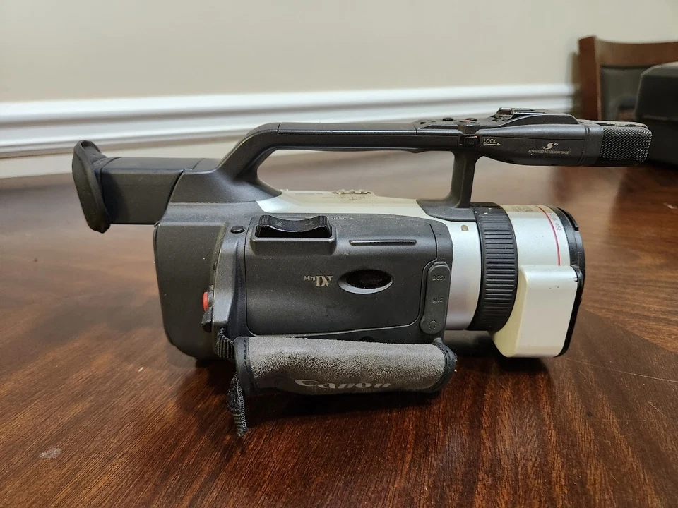 Canon DM-GL2A Video Camcorder - AS-IS/For Parts Only - Image 2 of 4