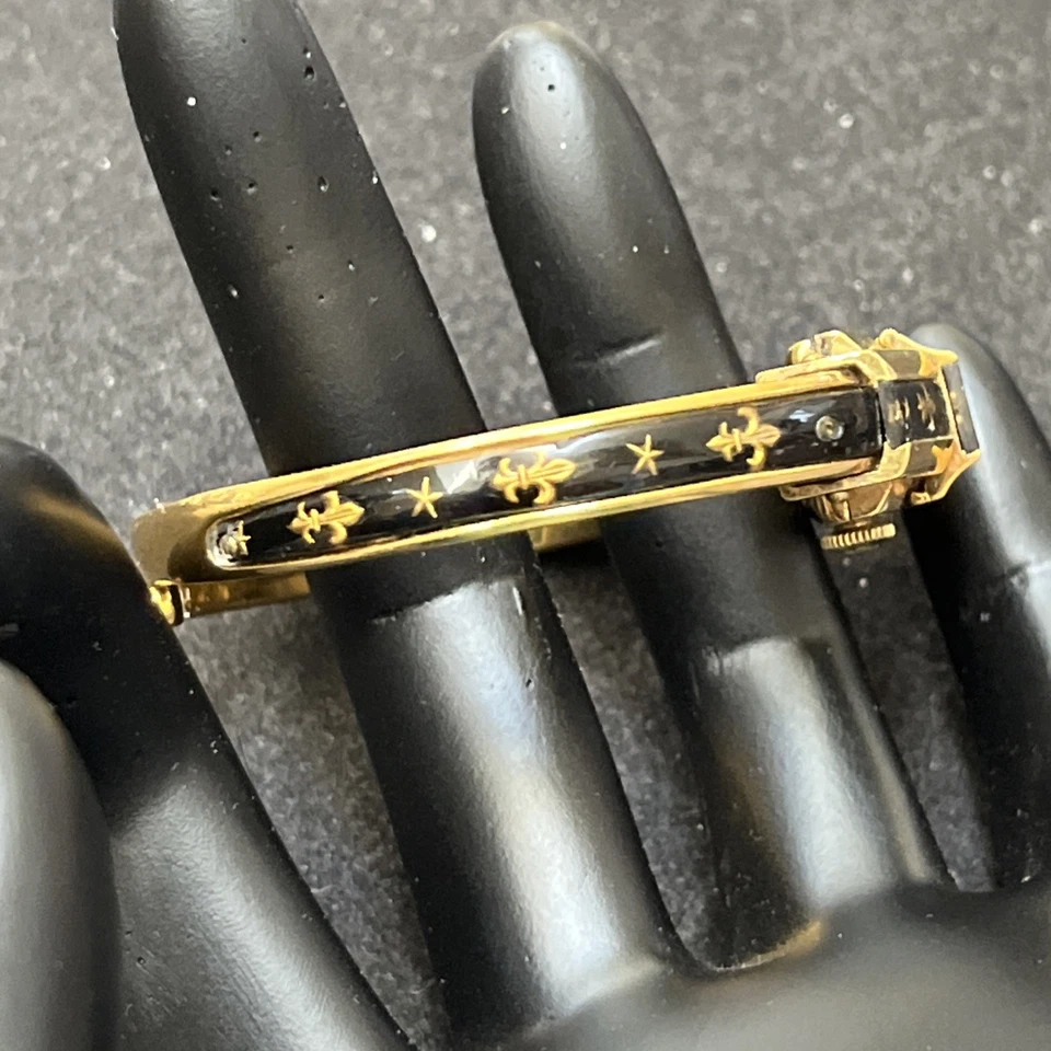 ERNEST BOREL BRAZALETE RELOJ ABATIBLE CHAPADO EN ORO CON FLOR DE LIS ACRÍLICO NEGRO Foto 3 de 4