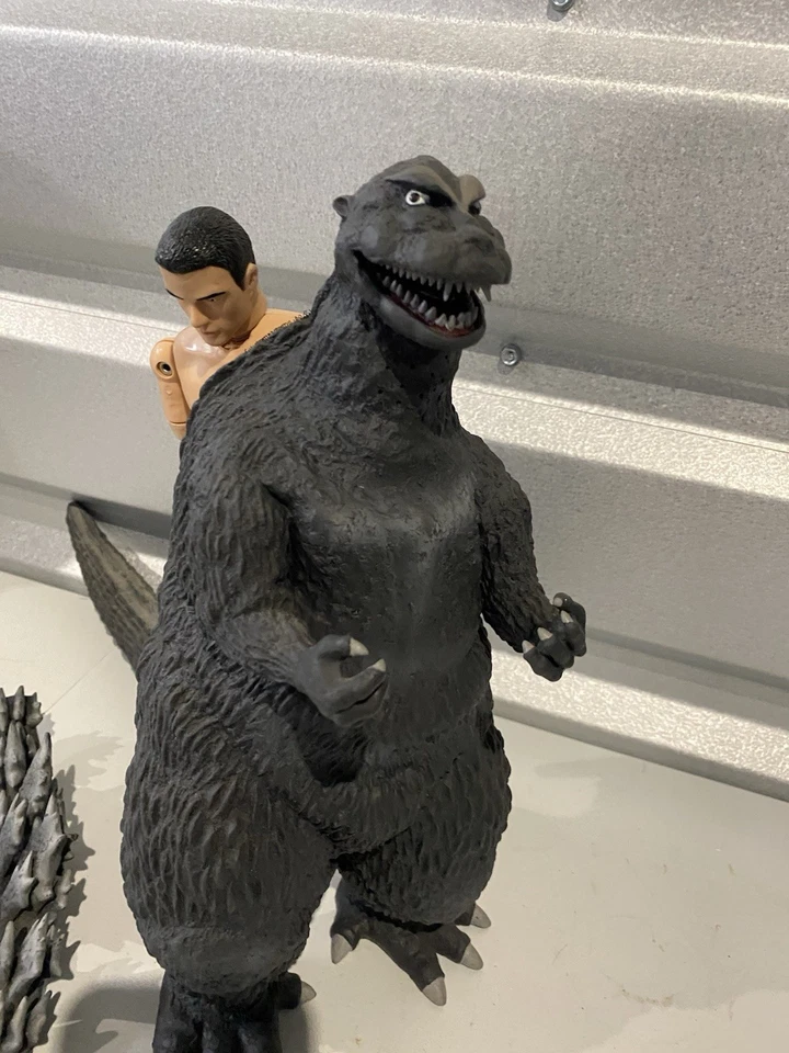 Medicom Godzilla 1954 héroes de acción real con Joe de combate Foto 4 de 4