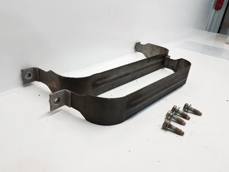 1998 Chrysler Town and Country (3.8L / SX) Fuel Tank Straps  - Imagem 3 de 3