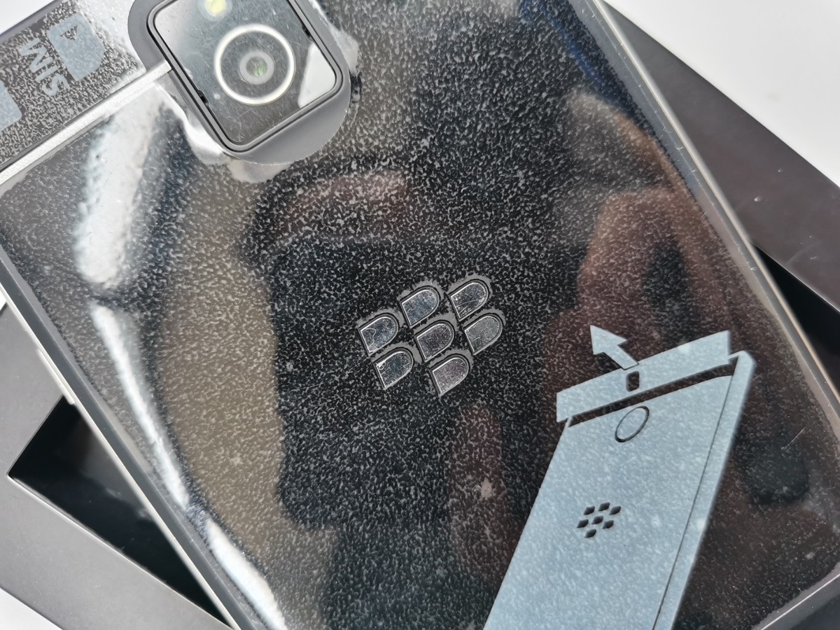 blackberry passport【毎日値下】 BlackBerry Passport - 32 GB - Black (Unlocked) 4.5″ very good