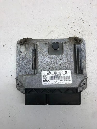 VW PASSAT B7 ALLTRACK 365 Motorsteuergerät ECU 03G906021DP 2.00 Diesel 33896618