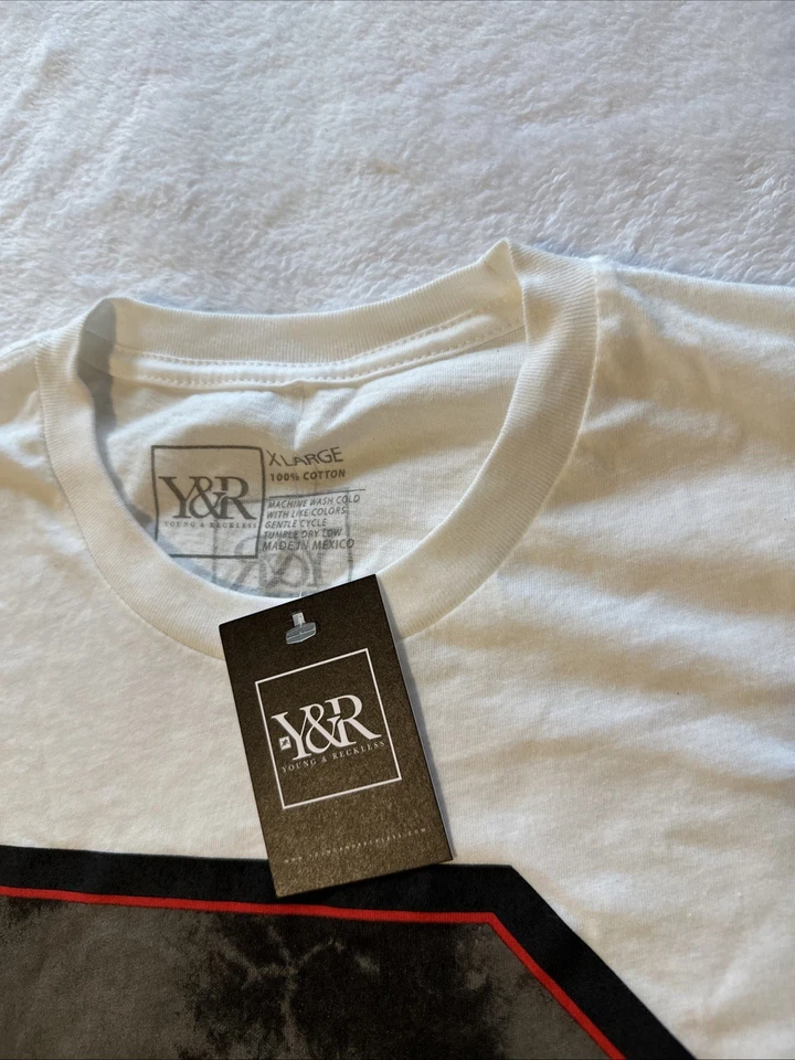 Camiseta Masculina Branca Young & Reckless Tamanho XL Estampa Gráfica Logotipo Usado - Imagem 2 de 4
