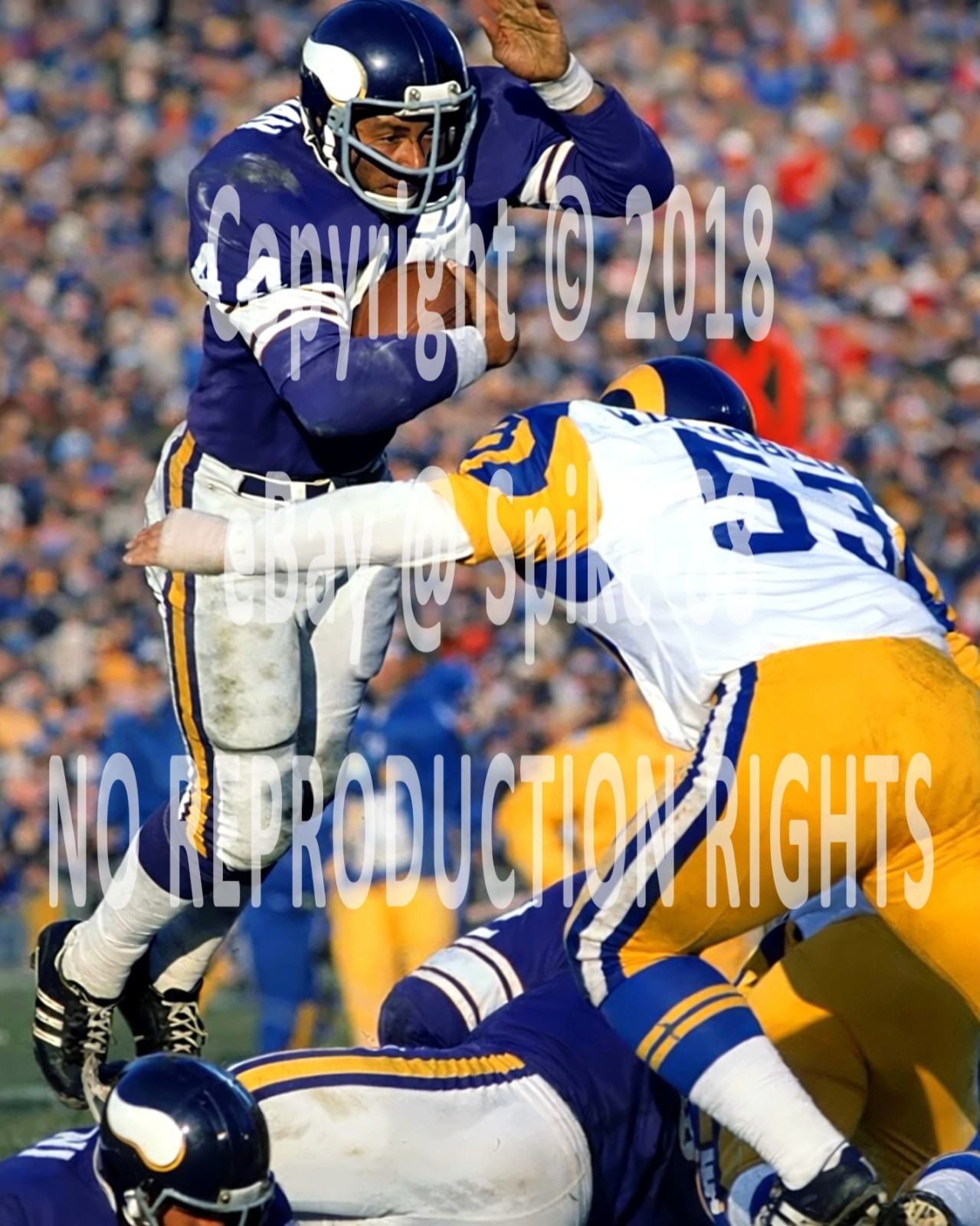 CHUCK FOREMAN MINNESOTA VIKINGS JUMPING OVER LINE VS. LOS ANGELES RAMS ...