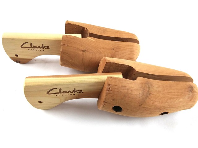 shoe stretcher clarks