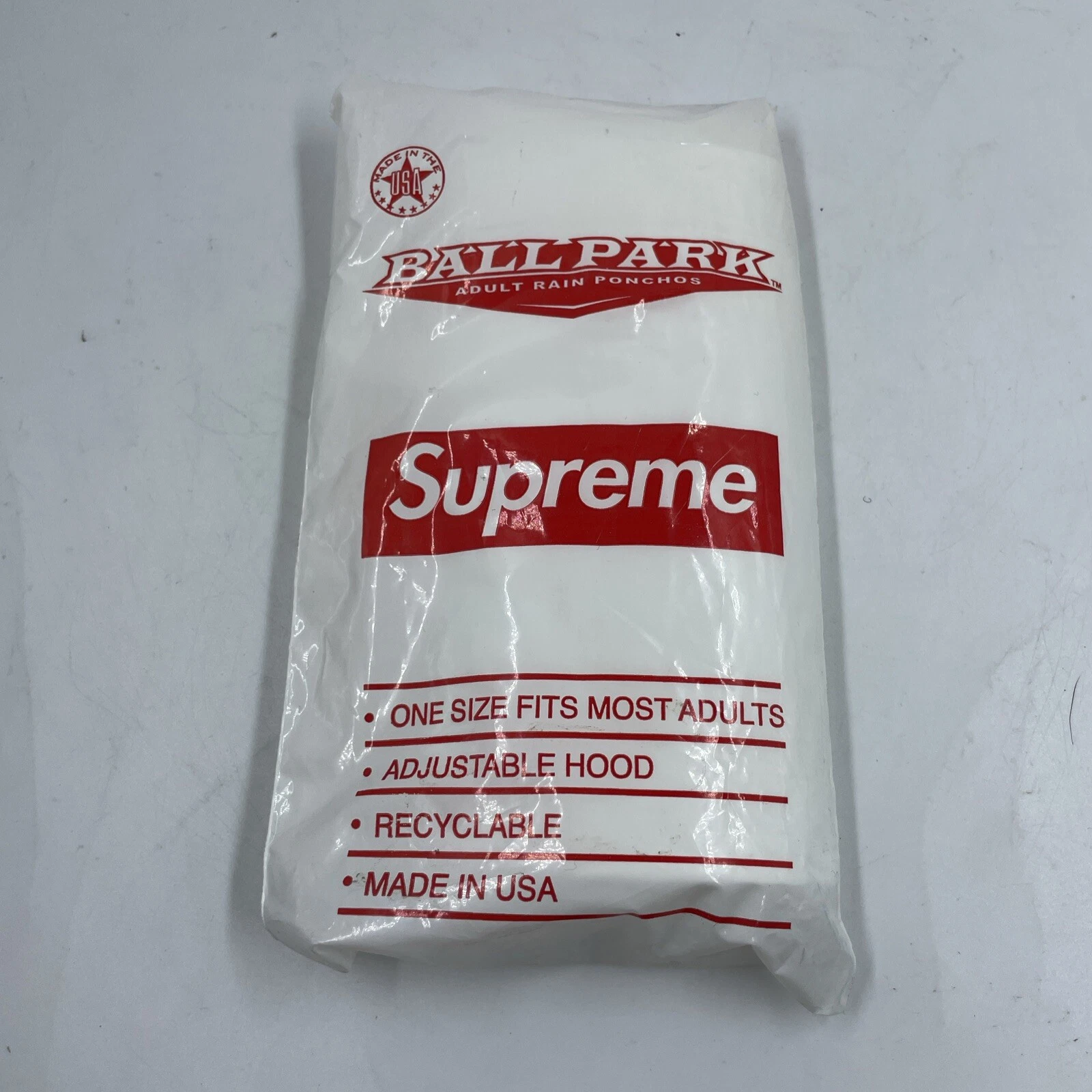 Boîte poncho de pluie Supreme Ballpark logo SS20