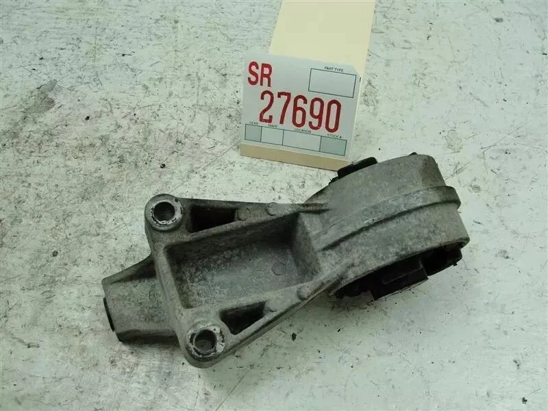 Soporte de montaje del motor L300 2001 Saturn Motor Soporte trasero OEM Foto 4 de 4