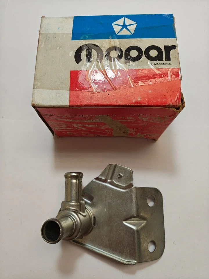 Válvula de agua control de calefacción serie D300 Dodge Truck 1960-1968 1925096 nuevo de stock Foto 4 de 4