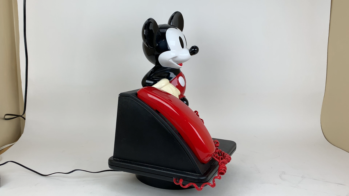 Vintage AT&T Mickey Mouse Walt Disney Push Button Trimline House
