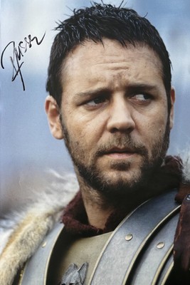 Russell Crowe GLADIATOR Signed 18x12 Photograph