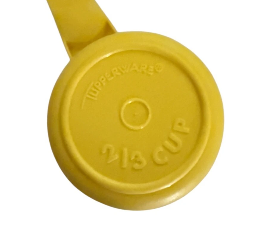 Vtg Tupperware Yellow 2/3 Cup Dry Measuring Replacement - Image 2 of 2