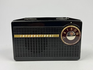 International MPR 100 radio a valvole radio tascabile rarità estetica molto bella