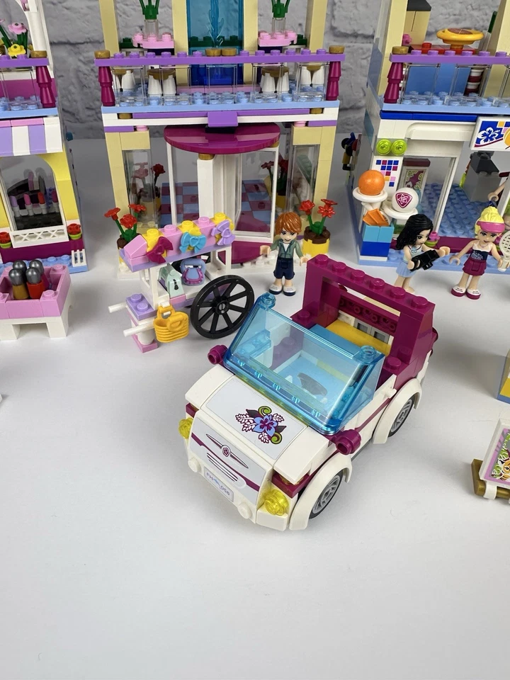 LEGO Friends 41058 Heart lake Shopping Mall, 100% Complete W/Manuals, No Boxd - Image 4 of 4
