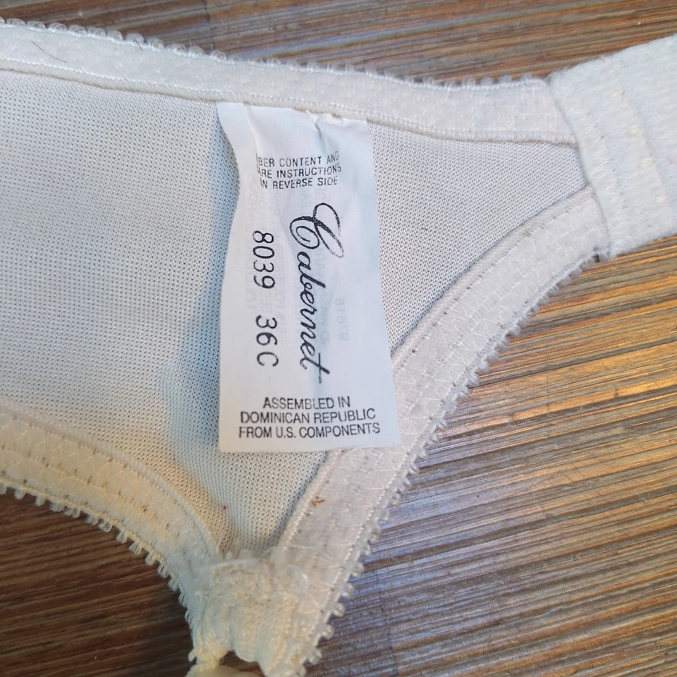CABERNET vintage ladies ivory underwired unpadded unlined lacy bra size 36C - Image 3 of 4