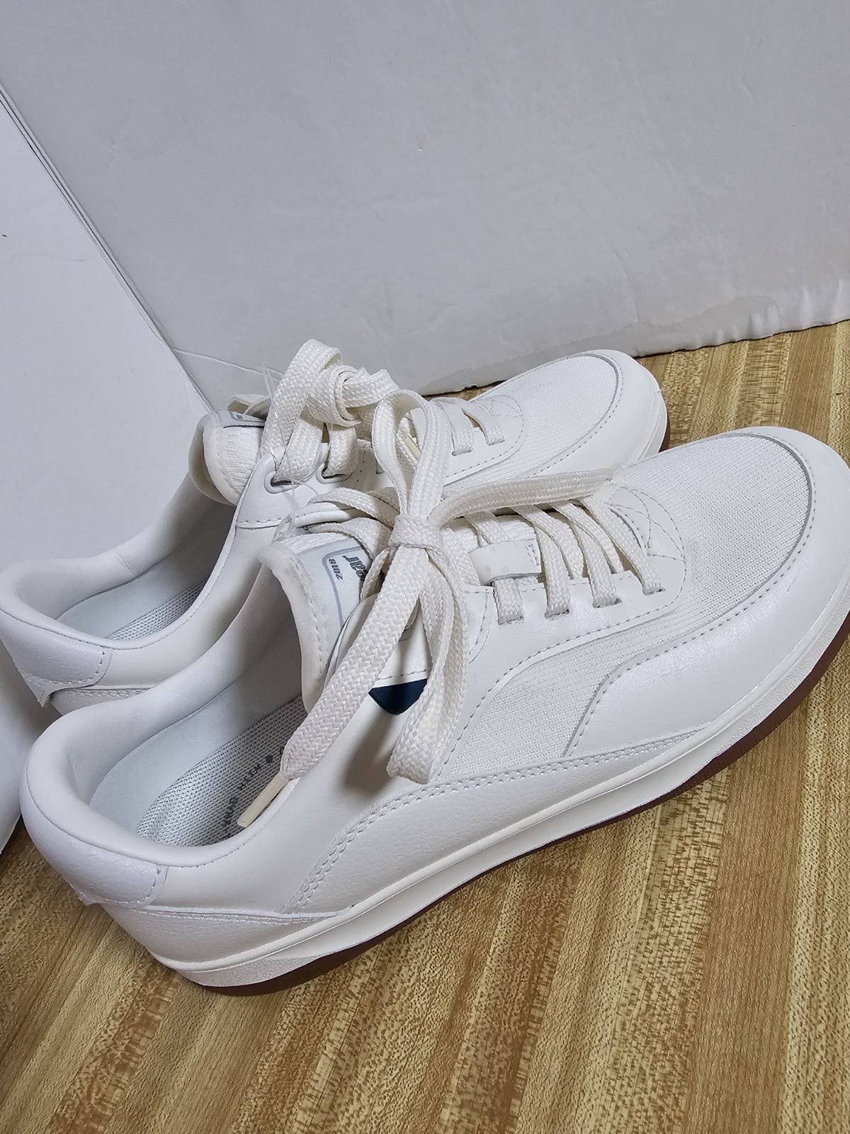 Vessi Courtside Classic Women's Size 8 Waterproof Sneakers Off-White NWOT thumbnail 2