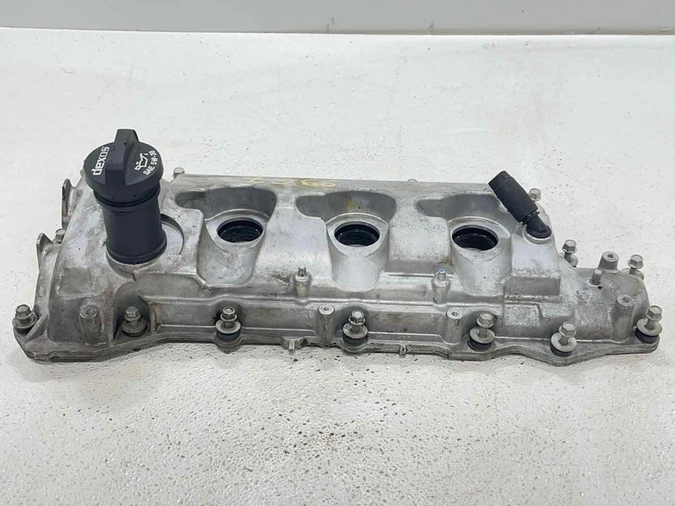 Fits 2013 - 2016 GMC ACADIA 3.6L LH Driver Side Valve Cover 12617165 OEM - Image 4 of 4